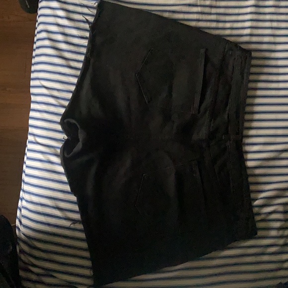 Plus Size Hight waisted Raw Hem Star Print Denim Shorts - Picture 3 of 4